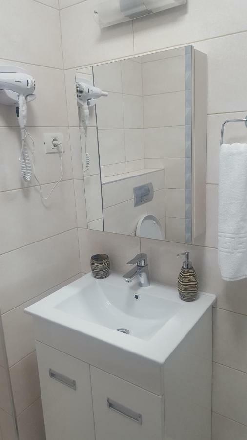 Alex Marina Flat Apartment มามายา ภายนอก รูปภาพ